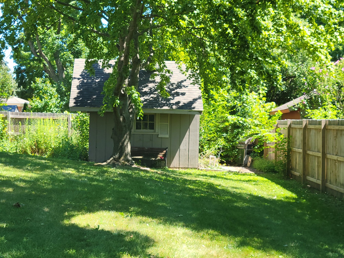 425 S Arlington Heights Road Property Photo 4