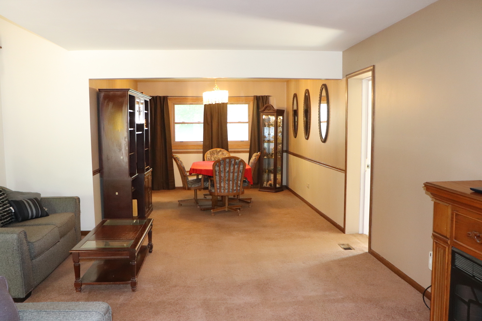 425 S Arlington Heights Road Property Photo 6
