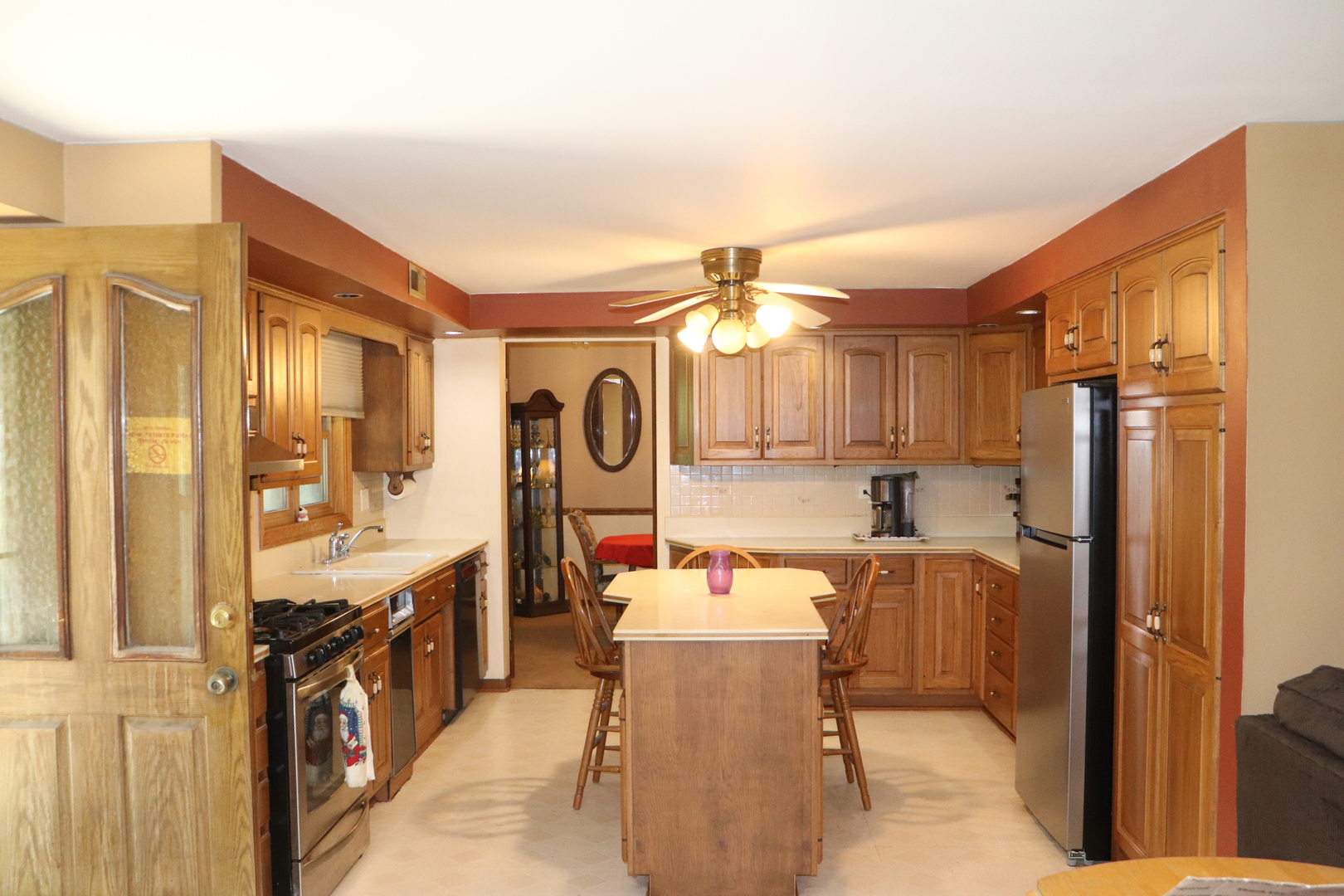 425 S Arlington Heights Road Property Photo 11
