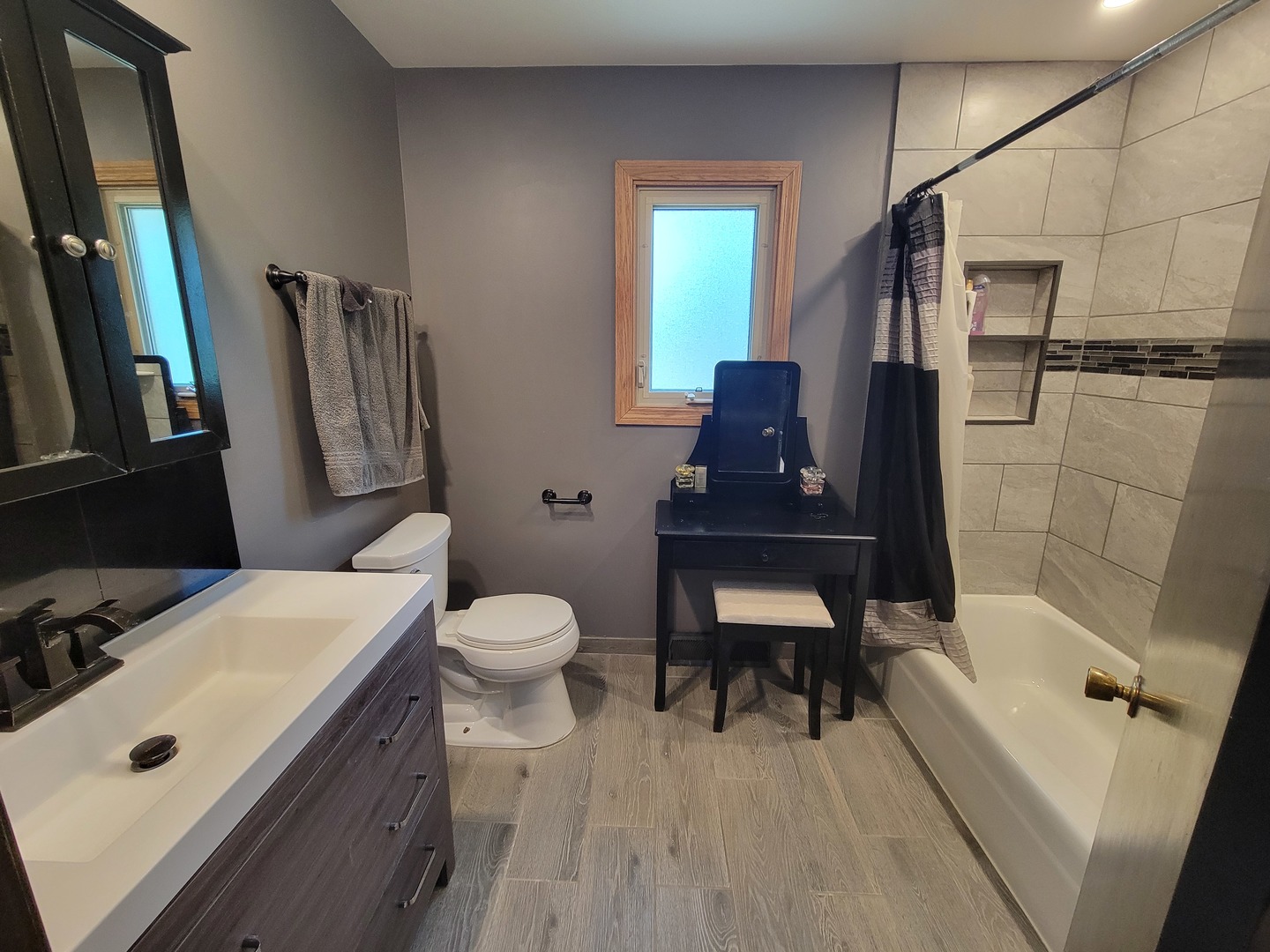 425 S Arlington Heights Road Property Photo 18