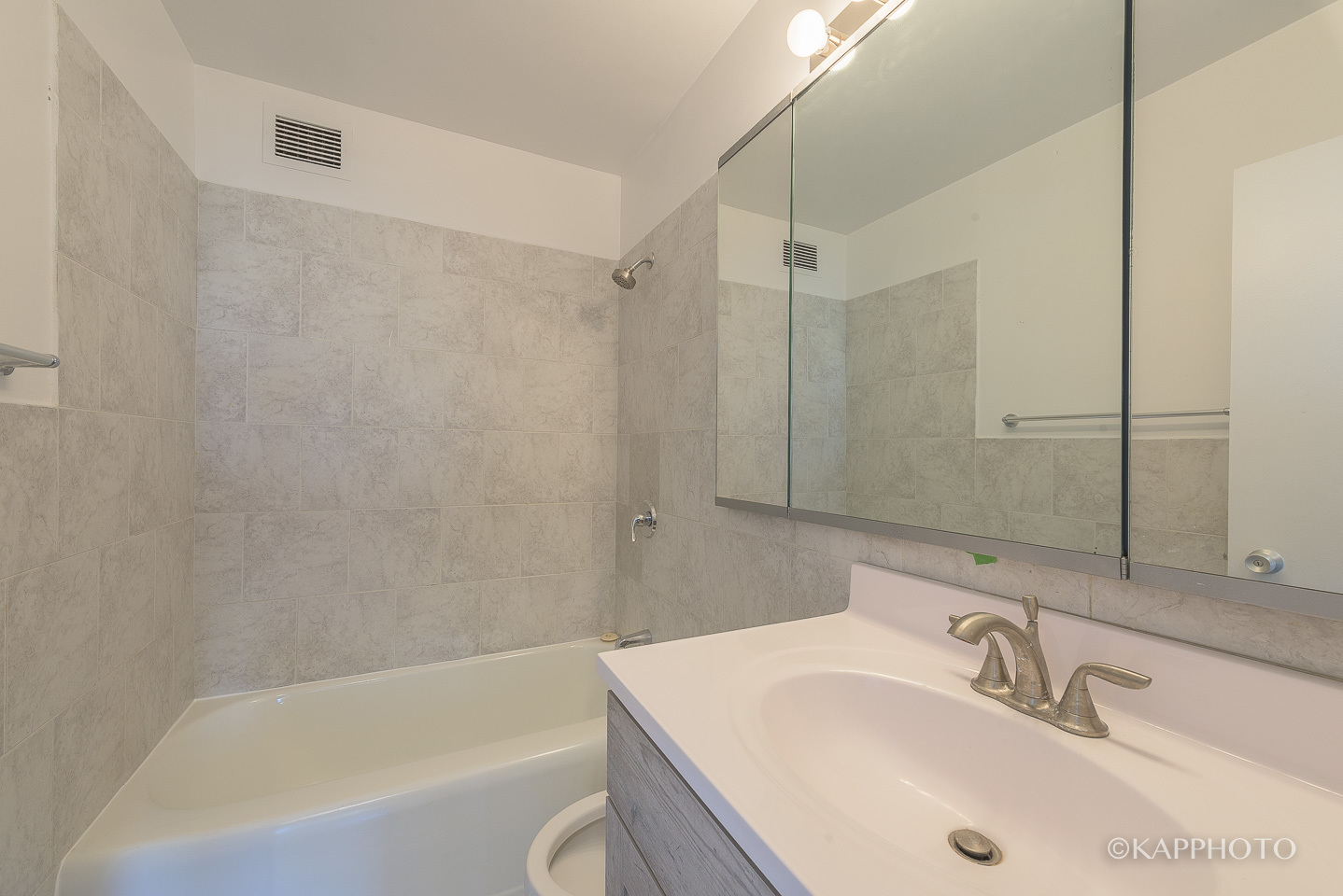 3600 N Lake Shore Drive 1216 Property Photo 21