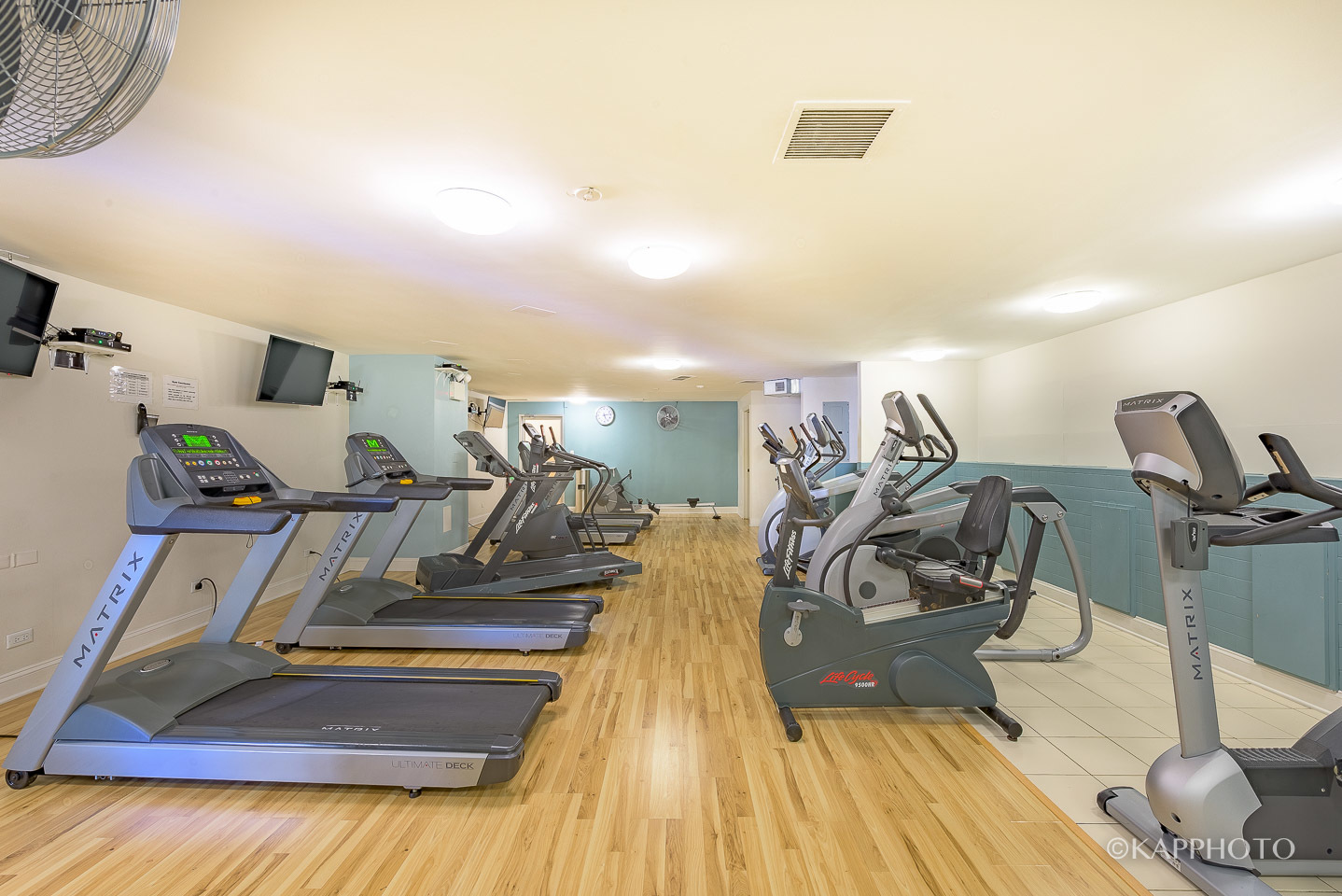 3600 N Lake Shore Drive 1216 Property Photo 32