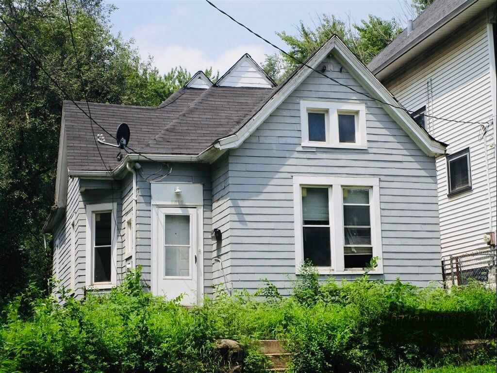 1619 S Faraday Avenue Property Photo 1