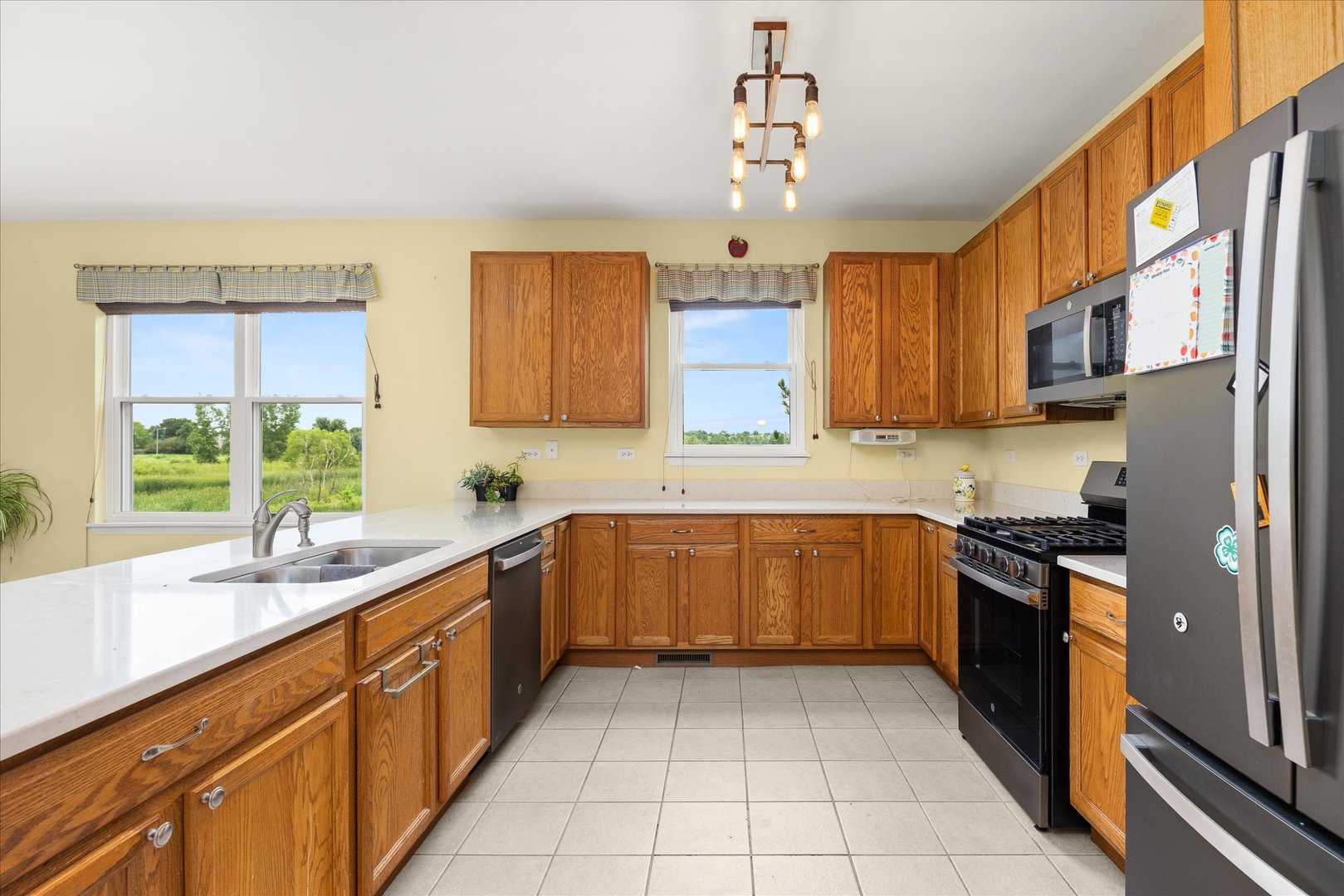 739 Bonaventure Drive Property Photo 8