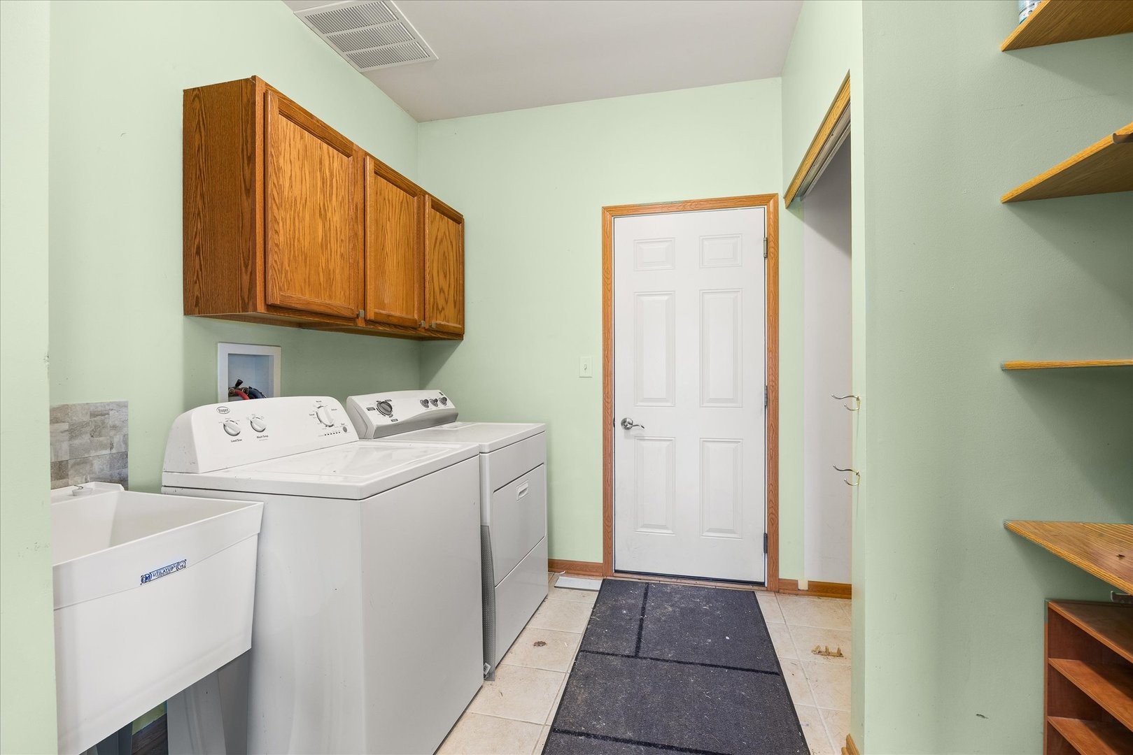 739 Bonaventure Drive Property Photo 11