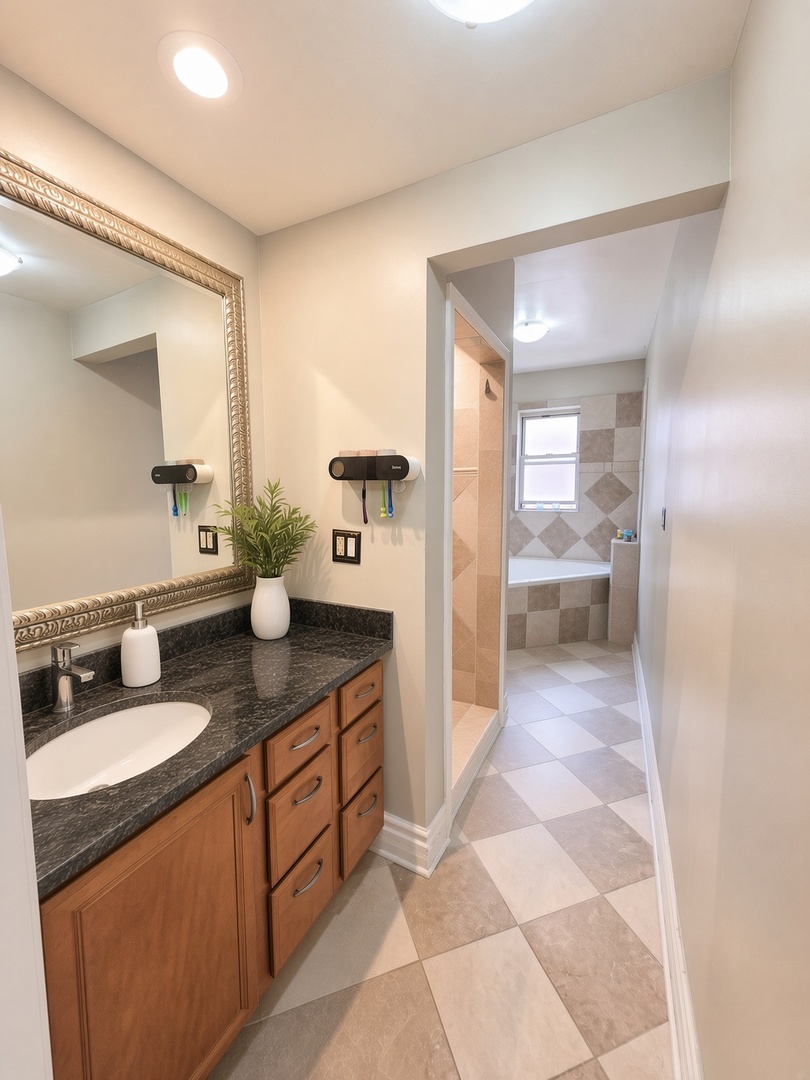50 N Menard Avenue A2 Property Photo 8