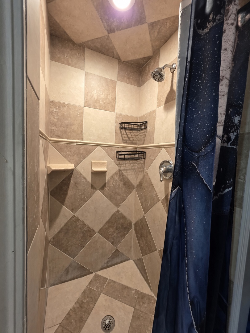 50 N Menard Avenue A2 Property Photo 10