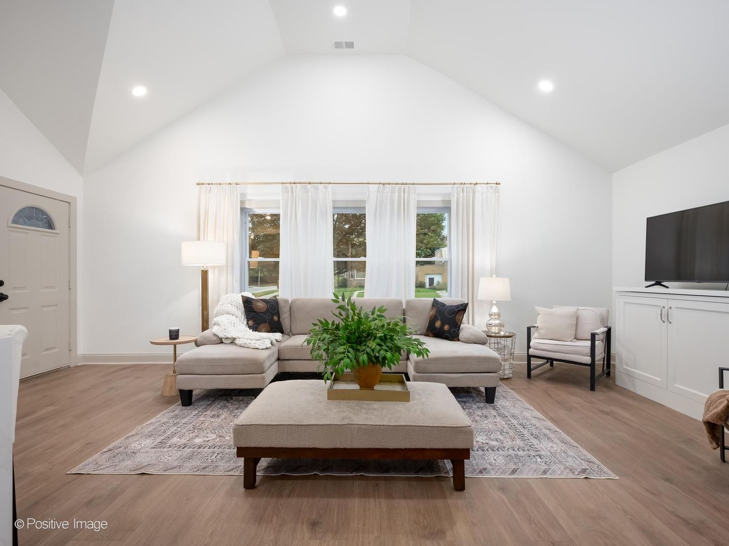 10059 S Spaulding Avenue Property Photo 2