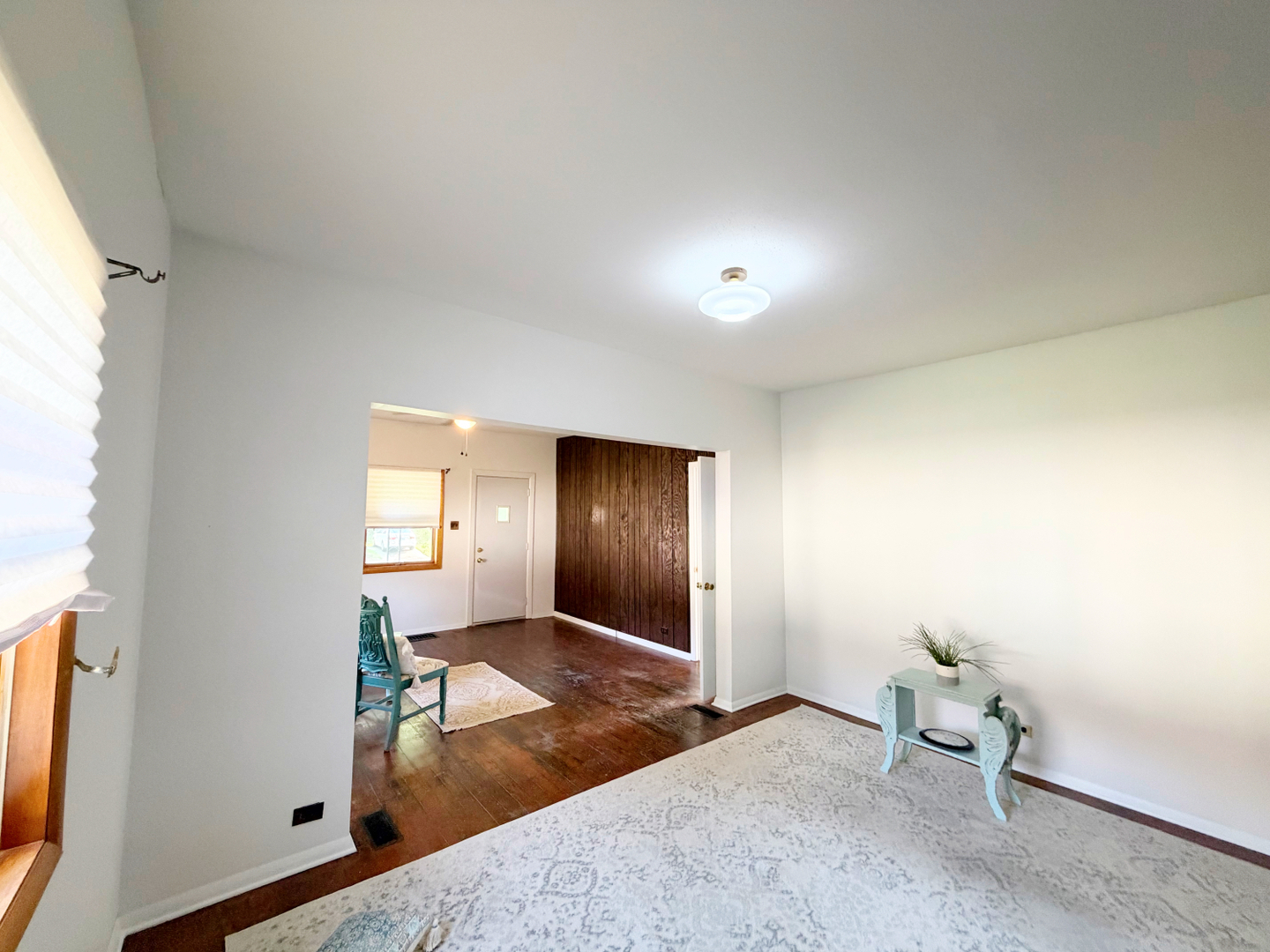 2010 Elm Street Property Photo 6