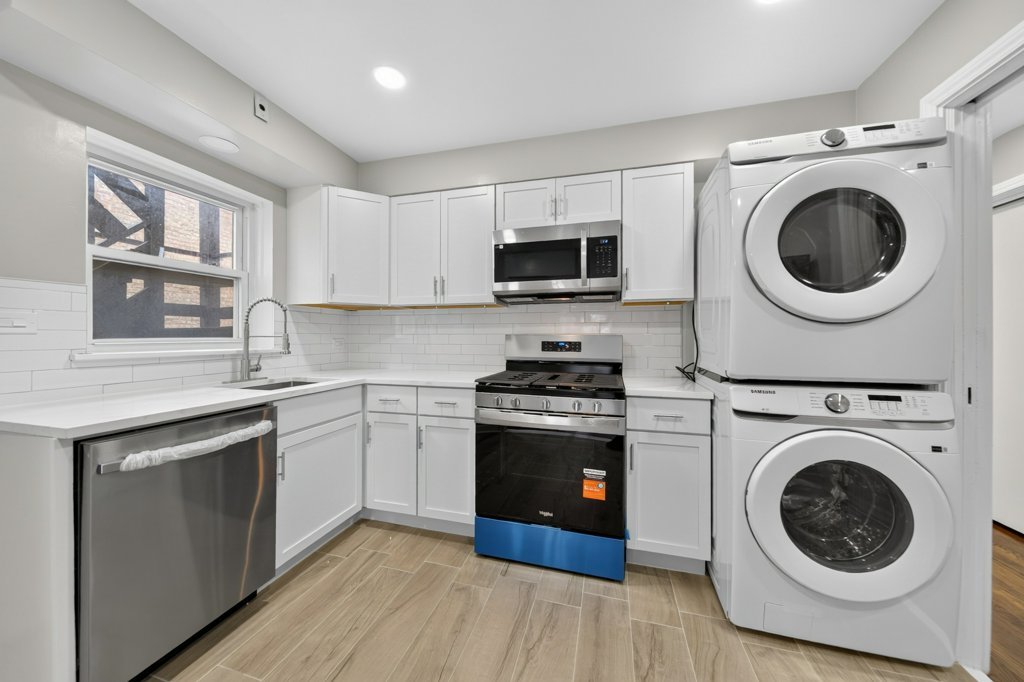 8152 Knox Avenue Property Photo 10