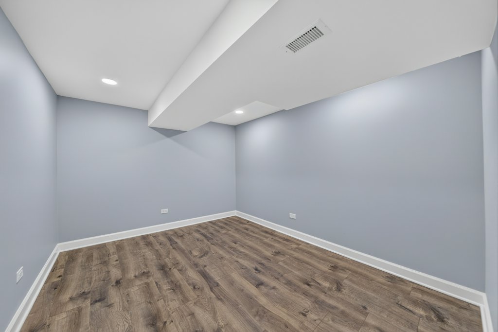 8152 Knox Avenue Property Photo 27