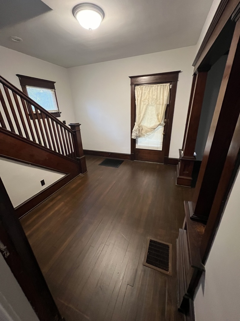 1214 W Olive Street Property Photo 5