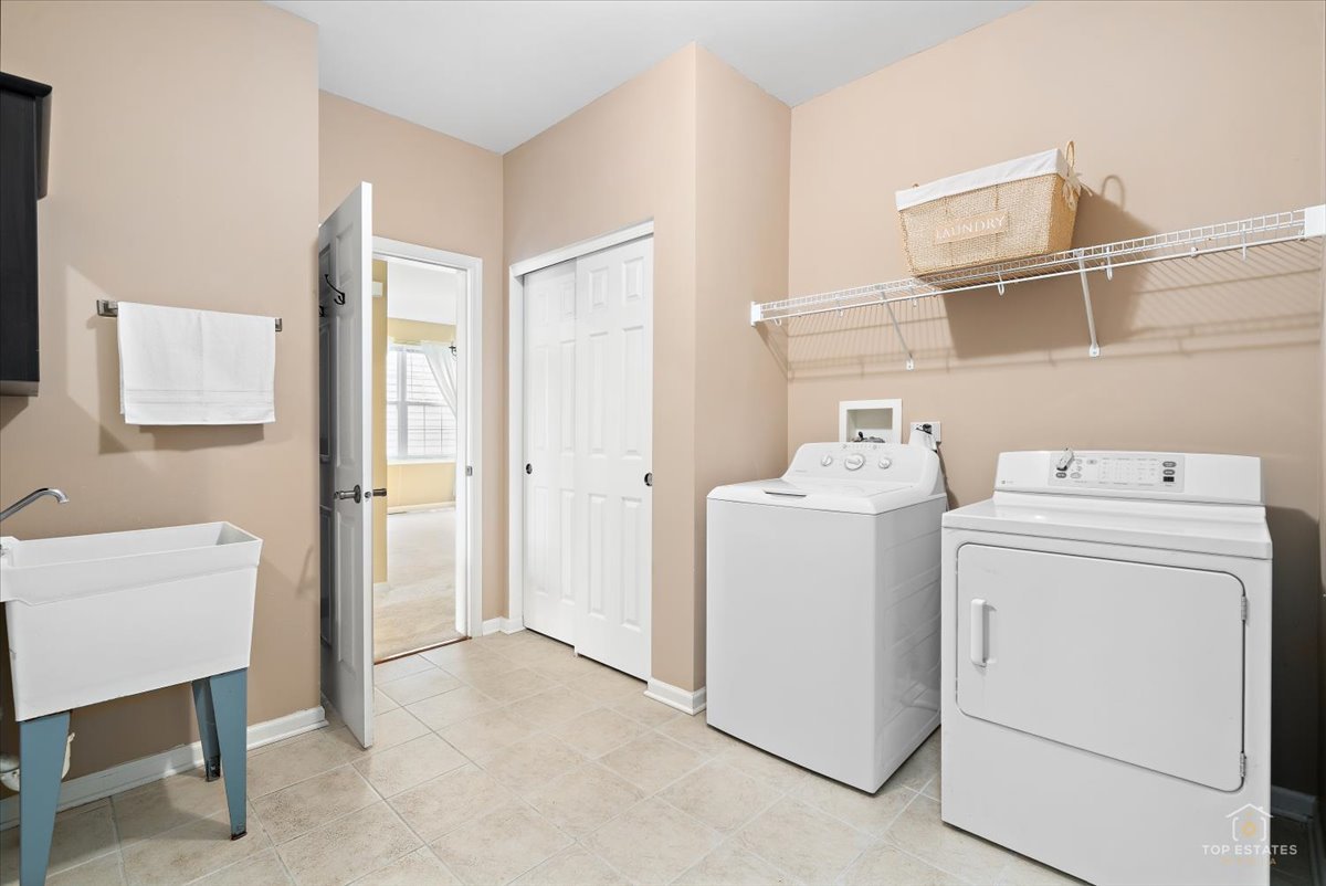3051 Bridgeham Street Property Photo 17