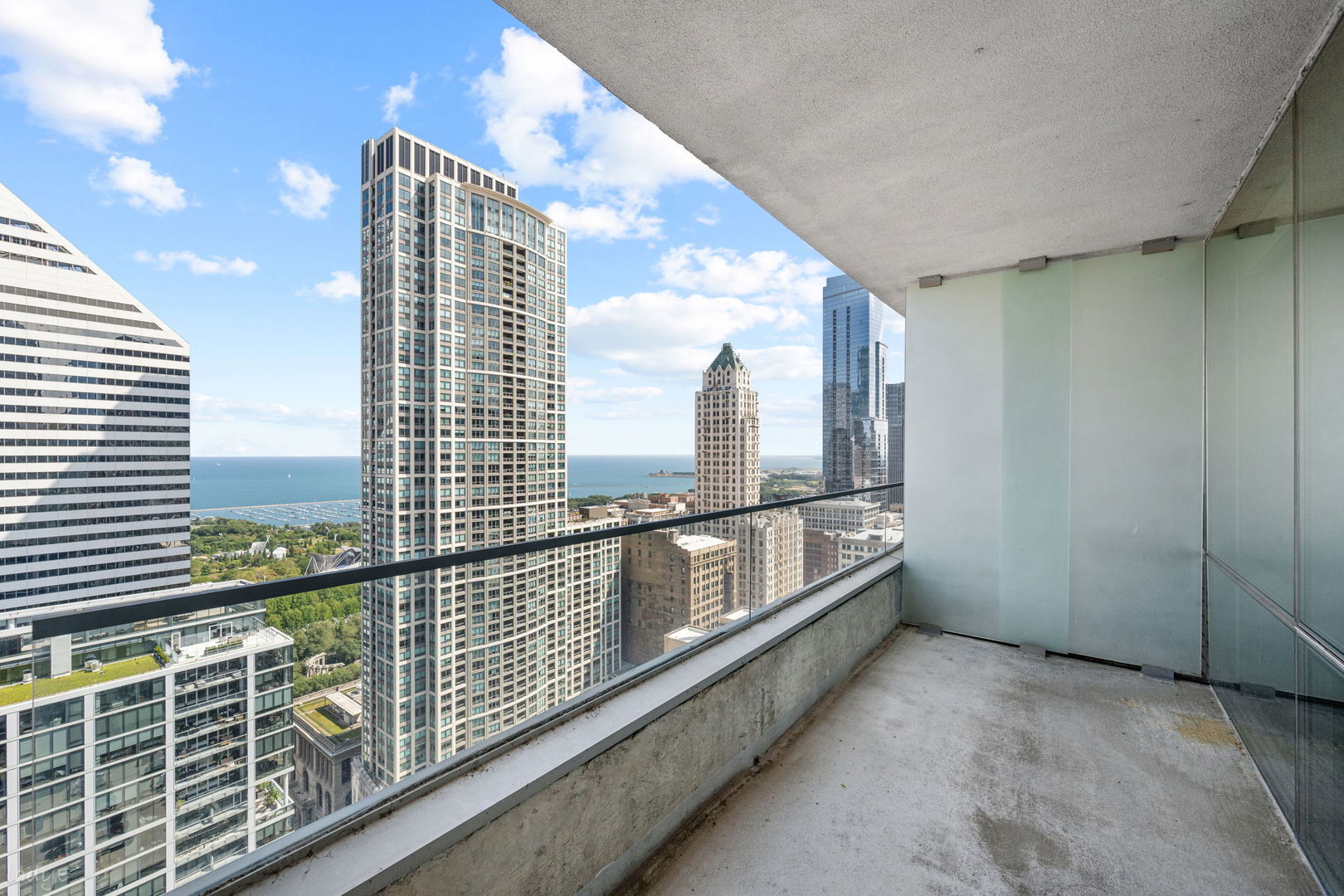 8 E Randolph Street 3202 Property Photo 10
