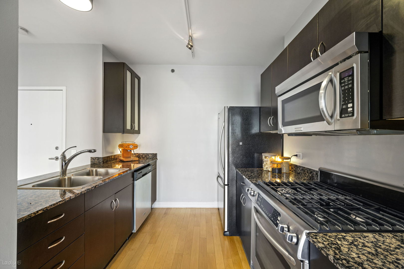 8 E Randolph Street 3202 Property Photo 15