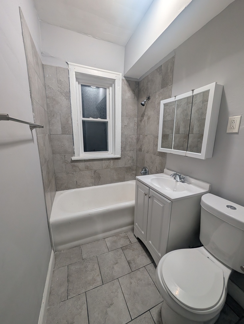 1020 W 68th Street 1w Property Photo 10