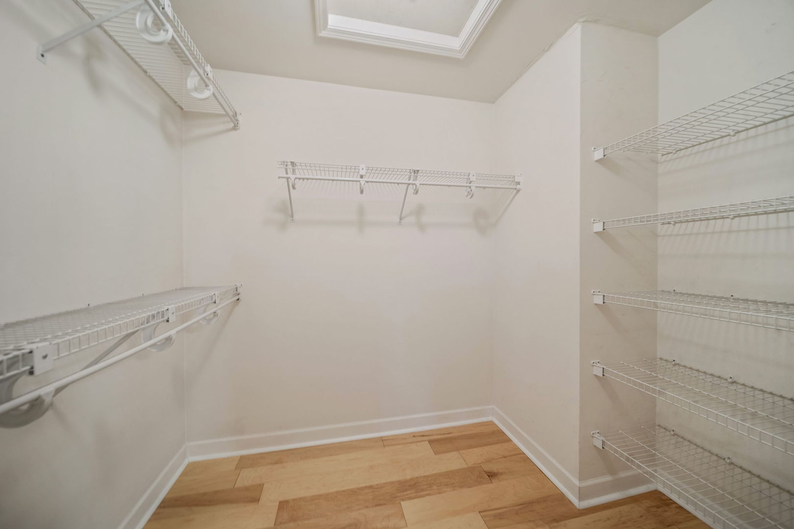 5645 S Cass Avenue 301 Property Photo 20
