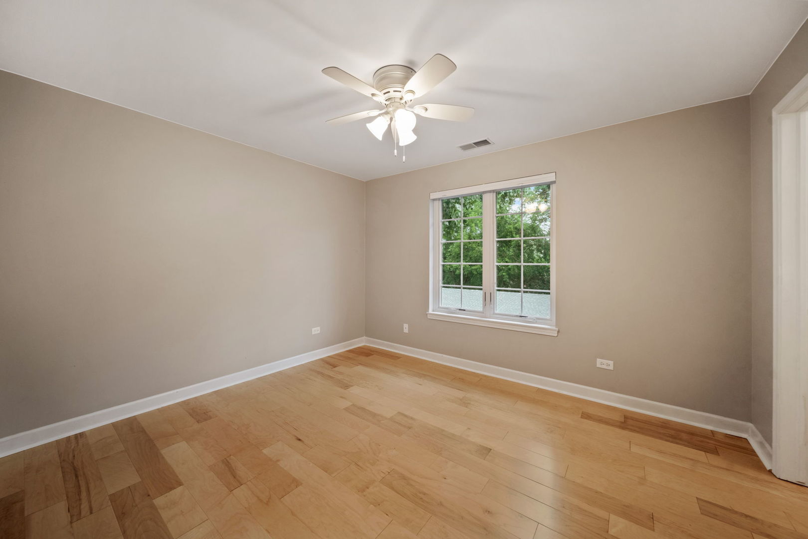 5645 S Cass Avenue 301 Property Photo 21