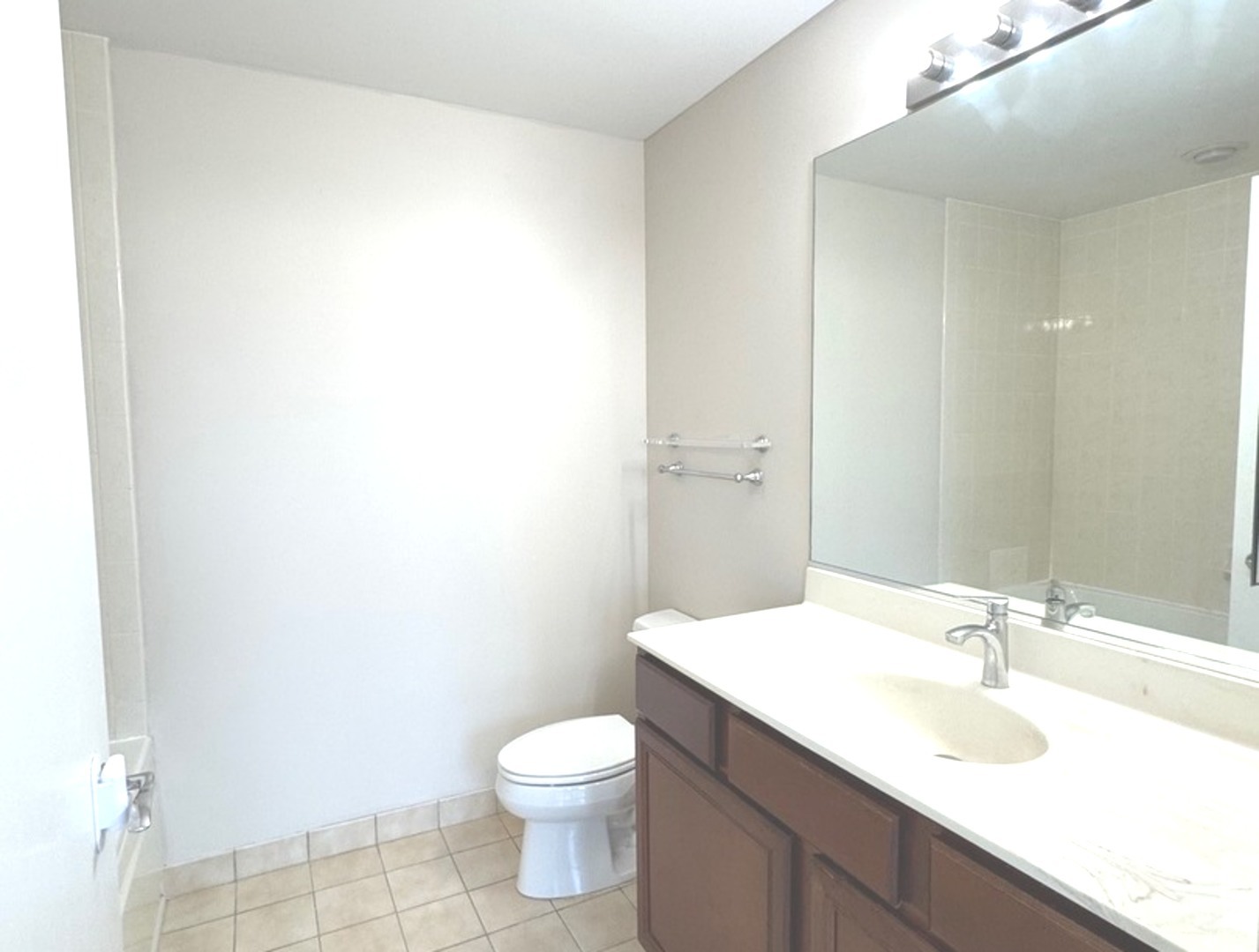 77 S Evergreen Avenue 407 Property Photo 7