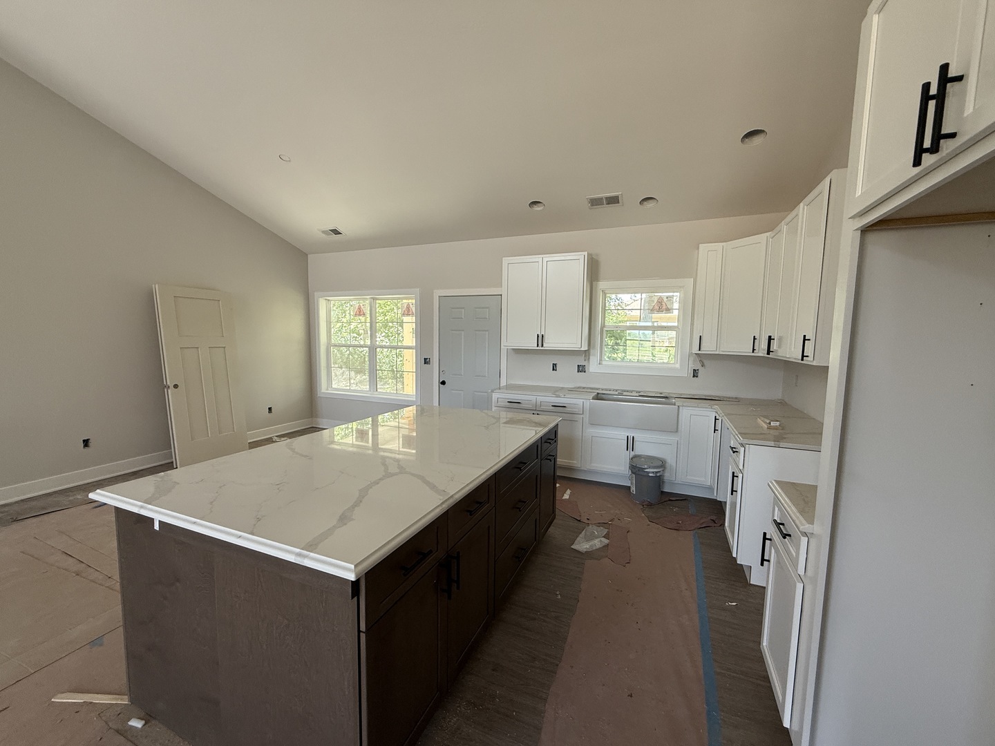1913 S Stone Creek Boulevard Property Photo 5