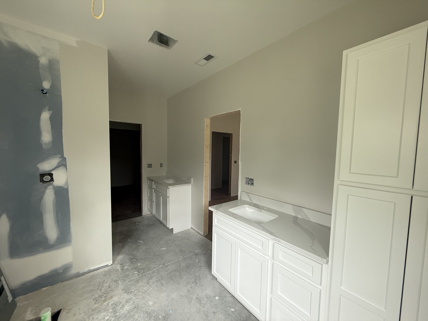 1913 S Stone Creek Boulevard Property Photo 12