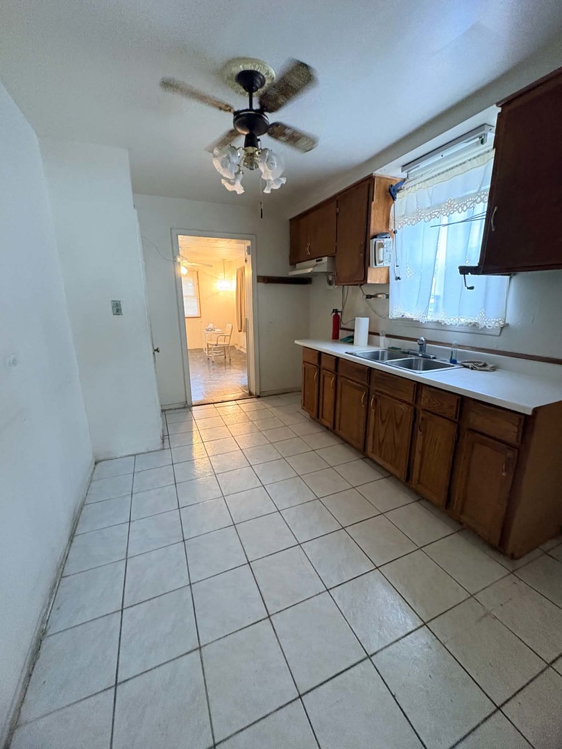 10775 S Peoria Street Property Photo 6