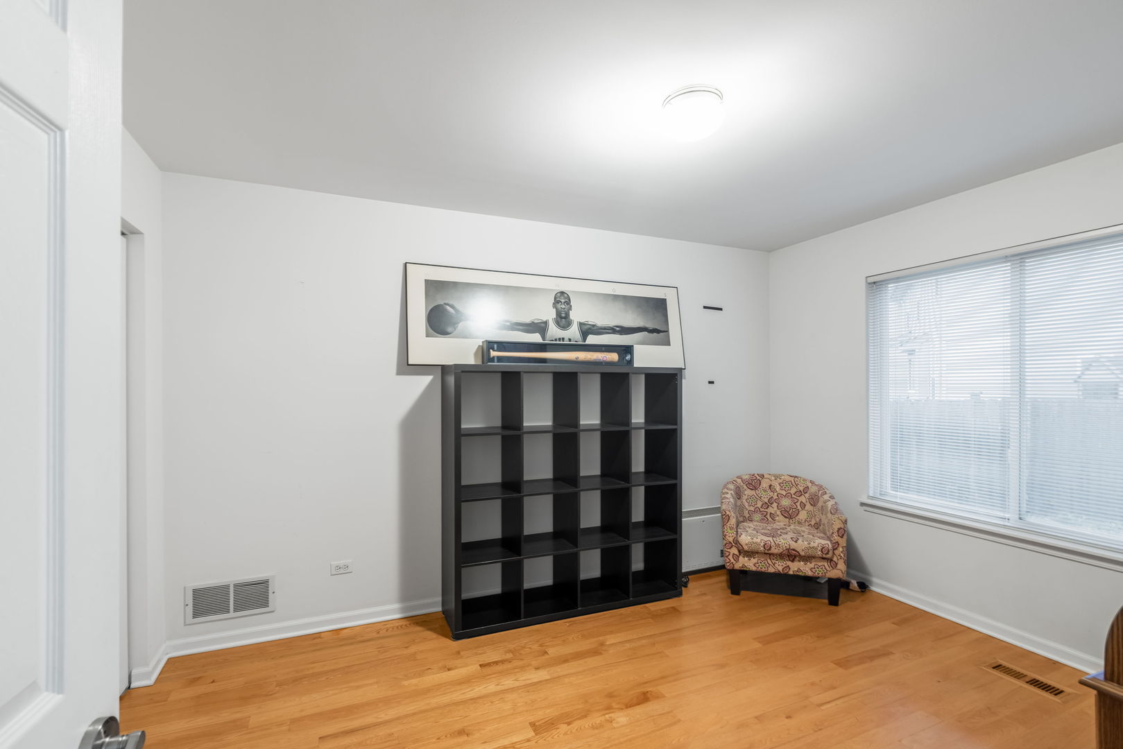 7004 Nathan Lane Property Photo 10