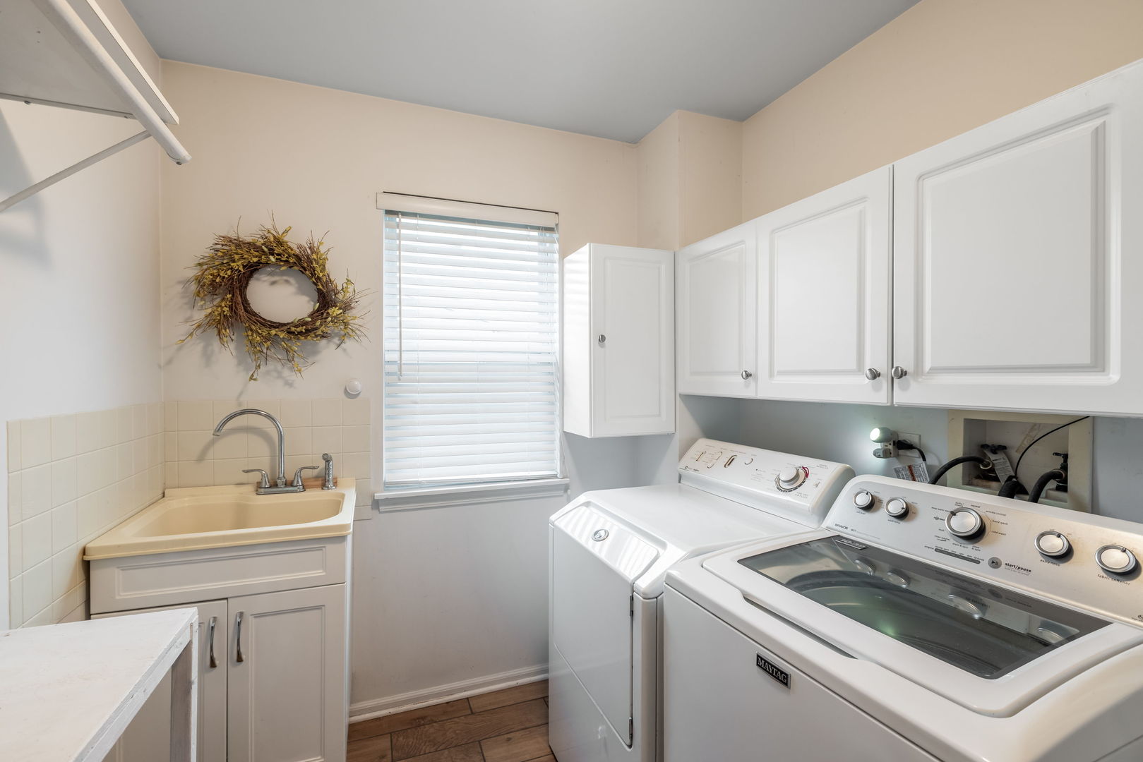 7004 Nathan Lane Property Photo 13
