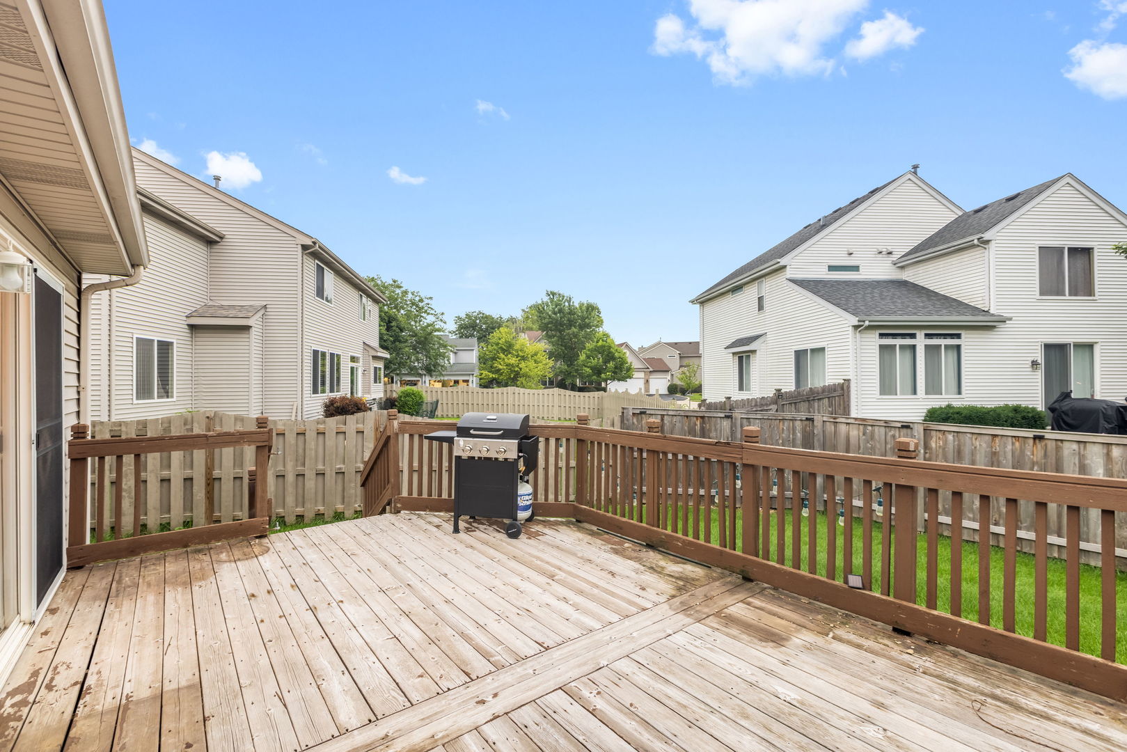 7004 Nathan Lane Property Photo 17