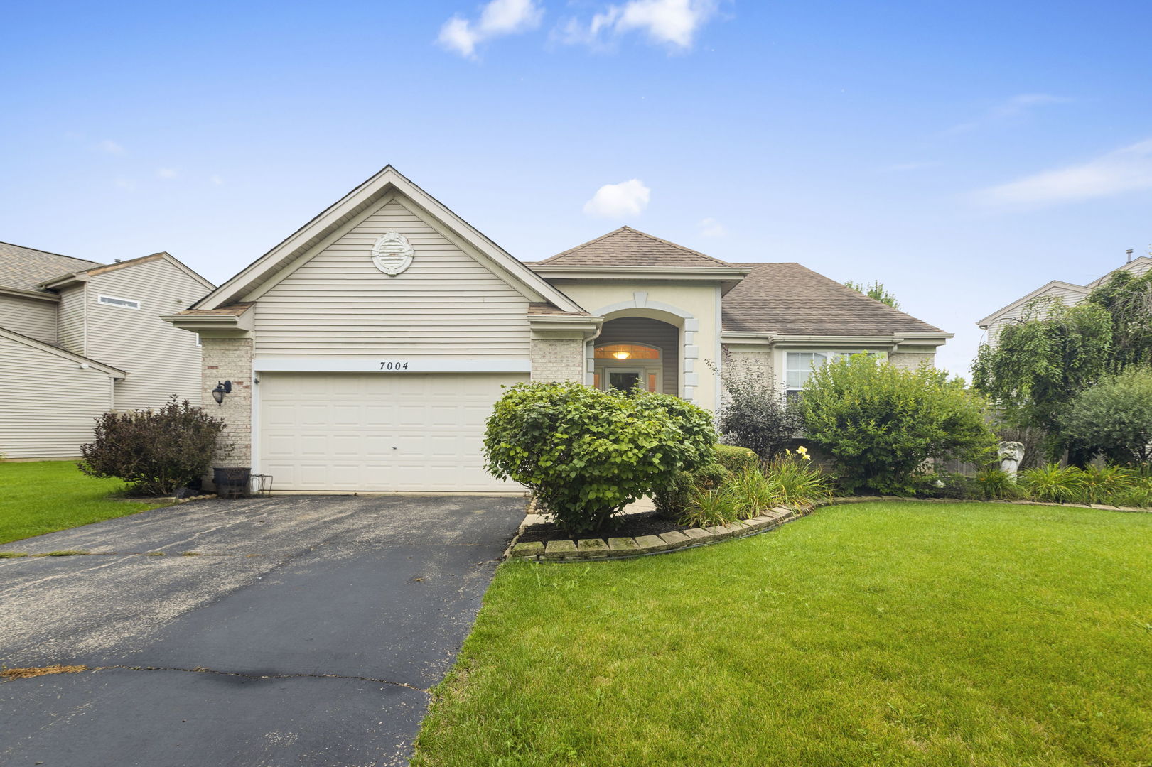 7004 Nathan Lane Property Photo 18