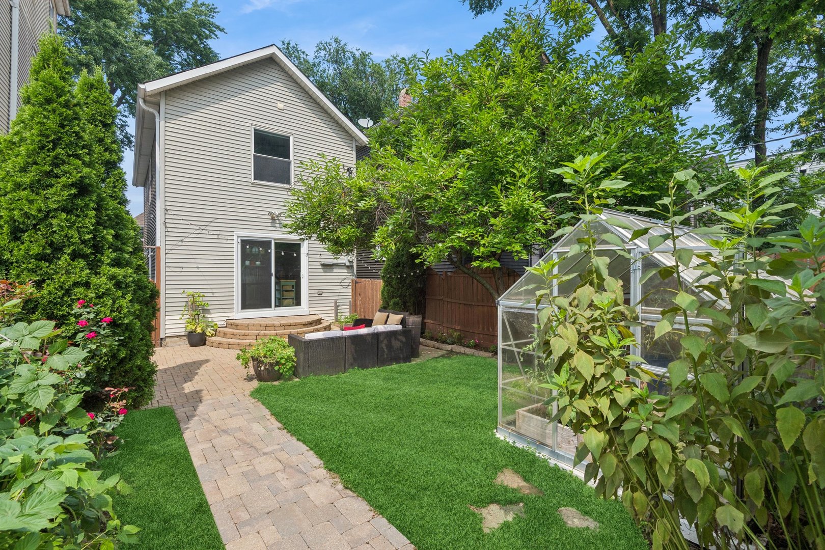 2529 W Shakespeare Avenue Property Photo 12