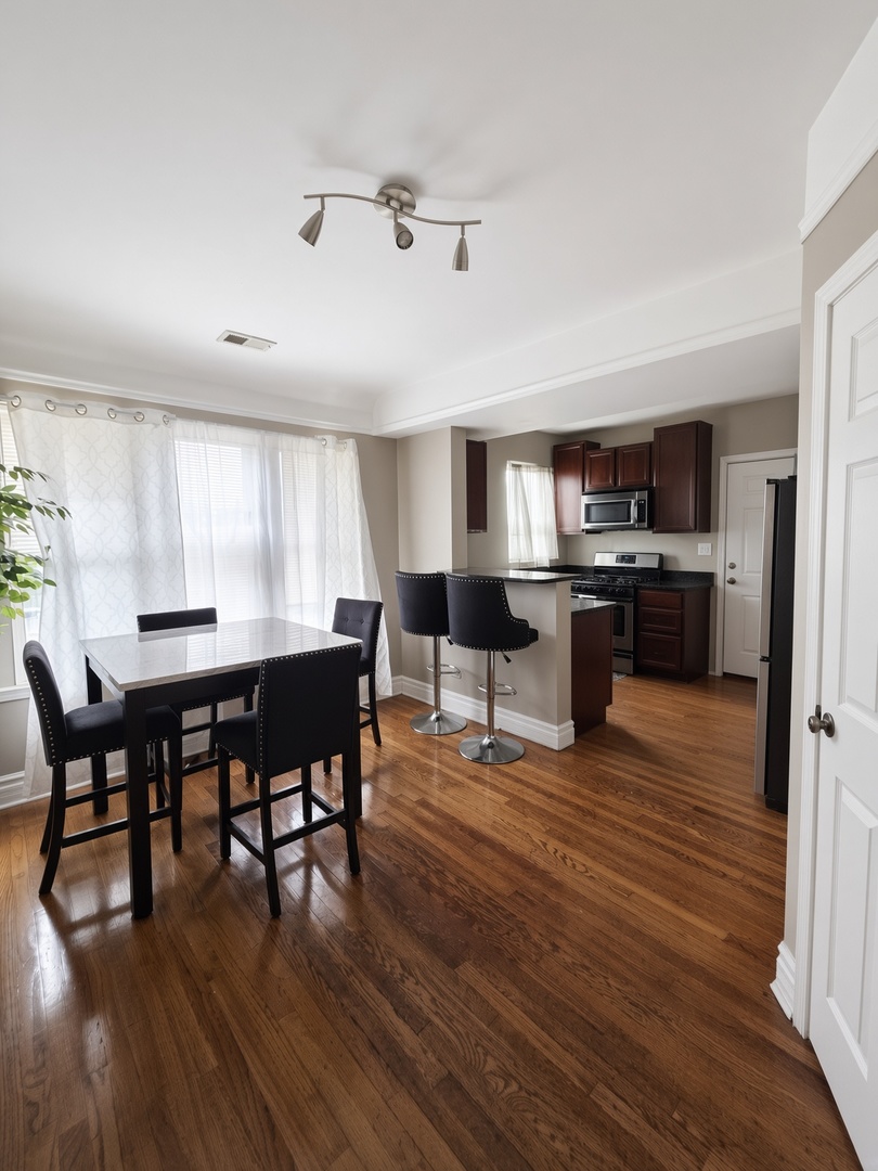 48 N Menard Avenue B-3 Property Photo 3