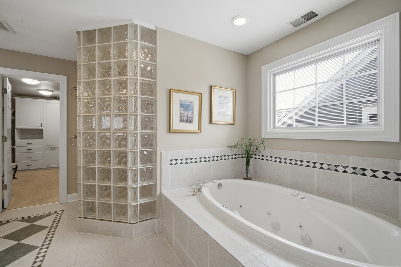 7 Dunhill Lane Property Photo 26