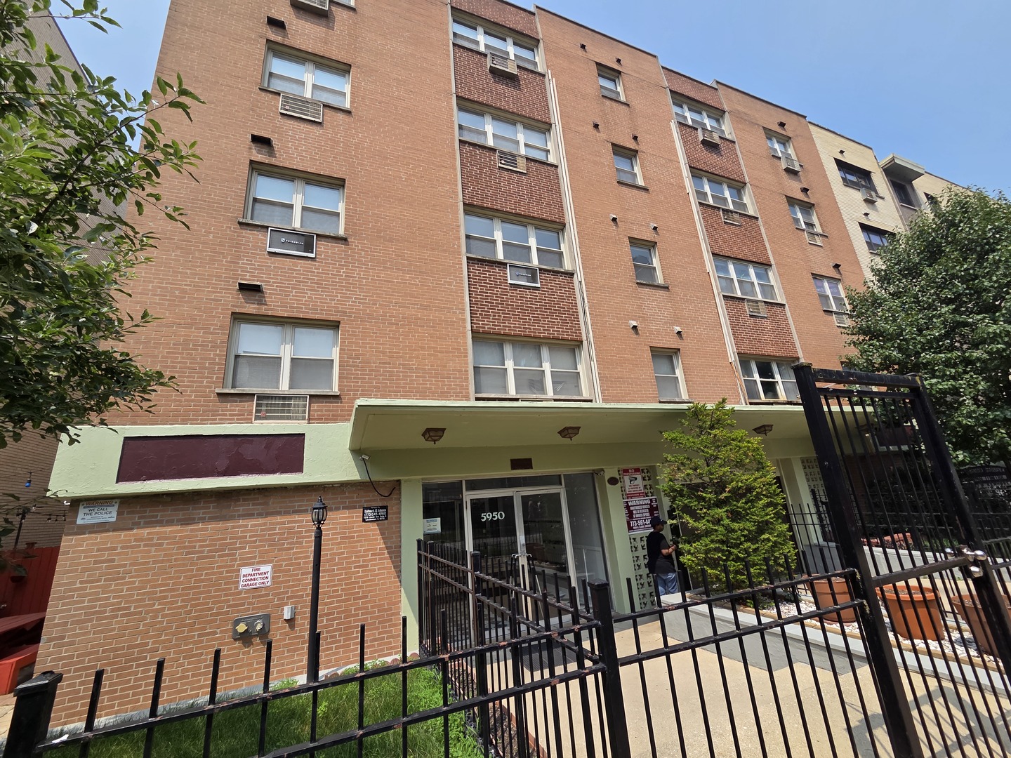 5950 N Kenmore Avenue 505 Property Photo 1