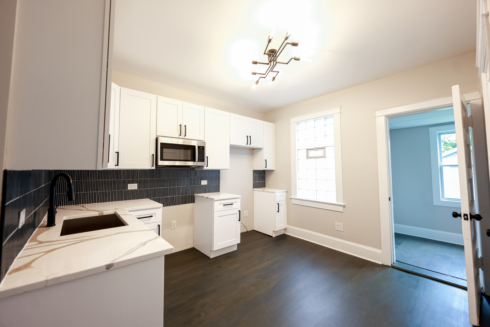7615 S Champlain Avenue Property Photo 13
