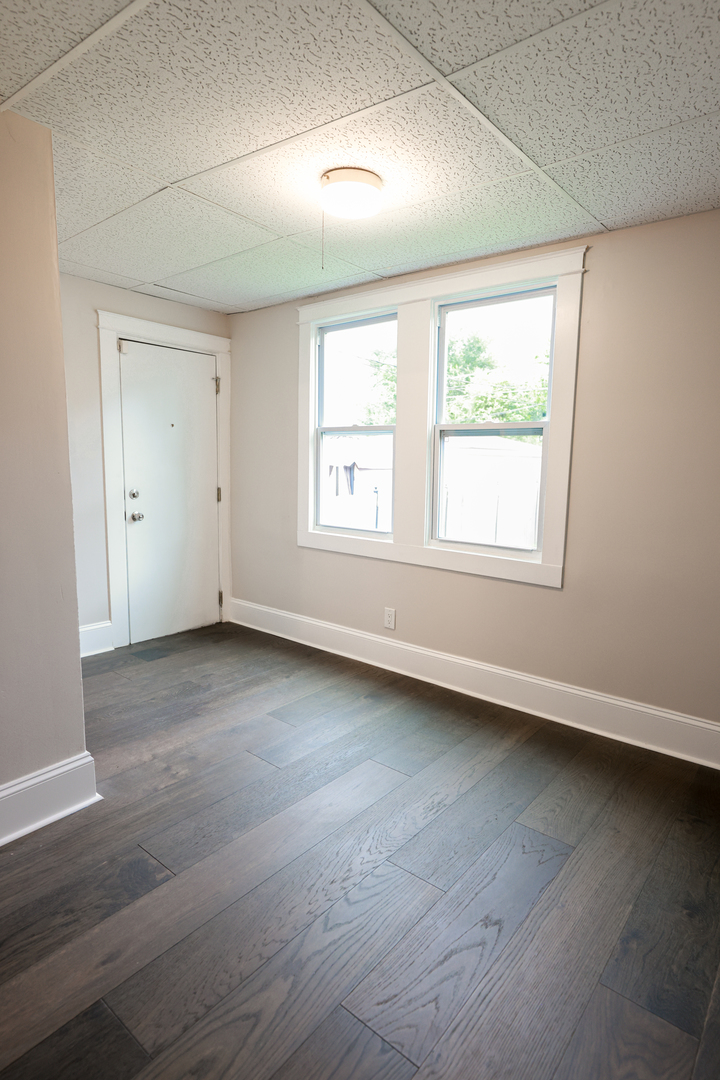 7615 S Champlain Avenue Property Photo 17