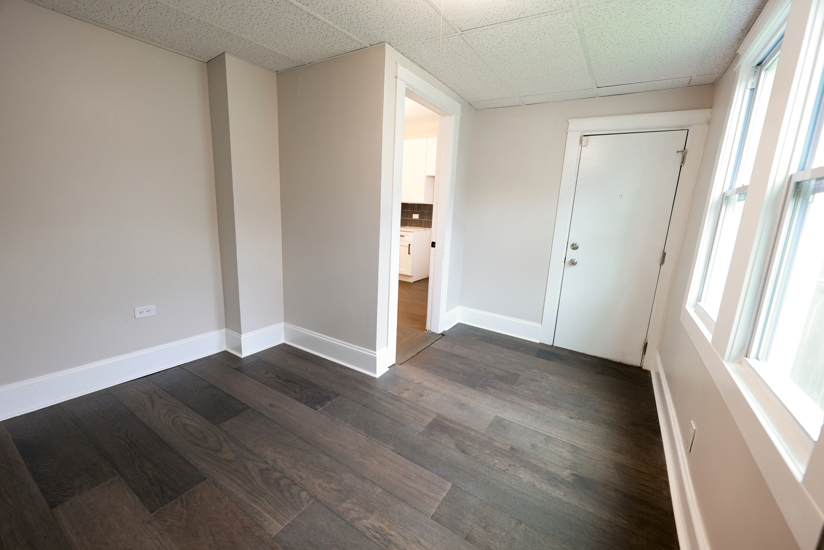 7615 S Champlain Avenue Property Photo 18