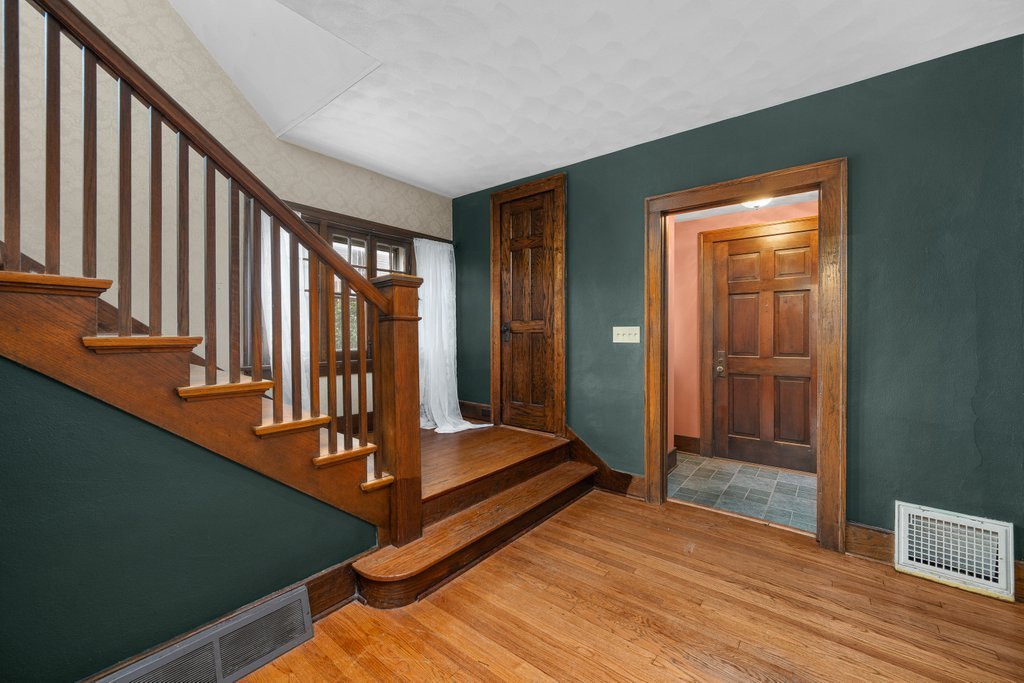 718 River Drive Property Photo 30