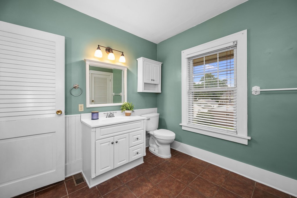 718 River Drive Property Photo 34