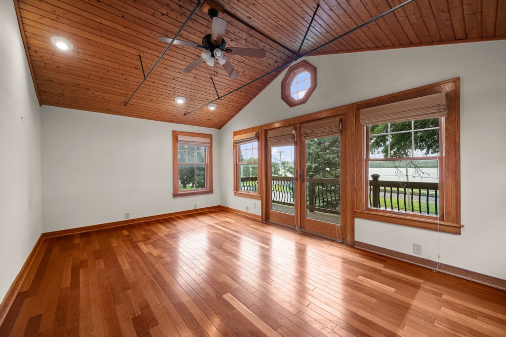 718 River Drive Property Photo 44