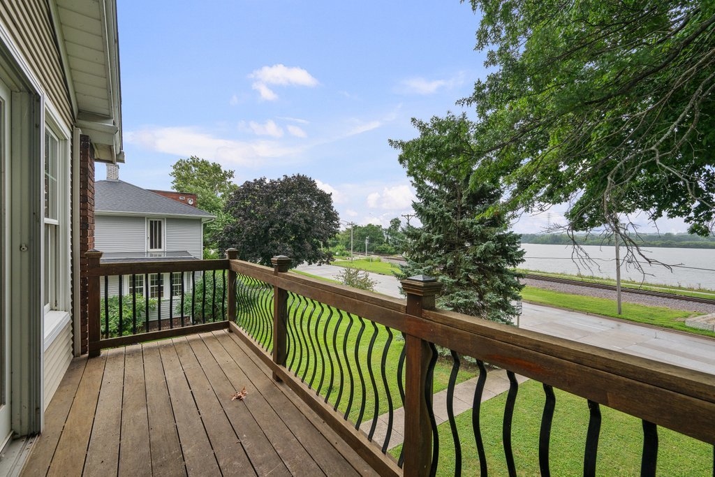 718 River Drive Property Photo 47