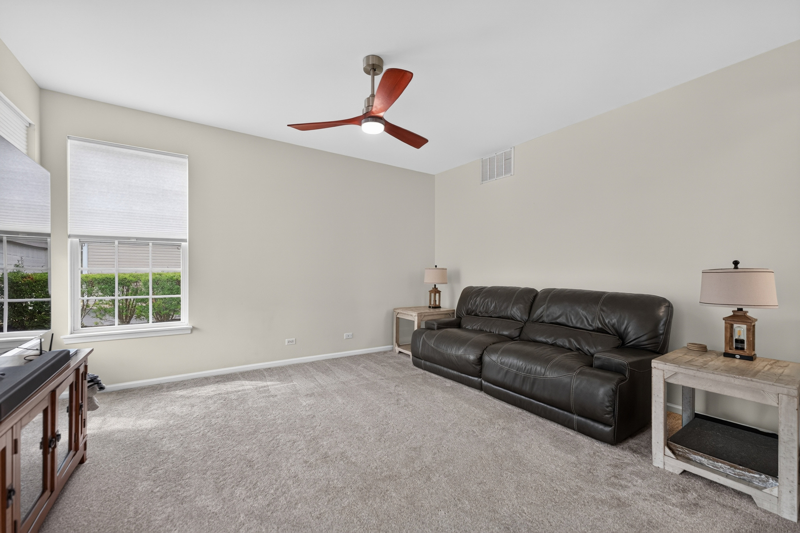 210 Brompton Lane A Property Photo 5