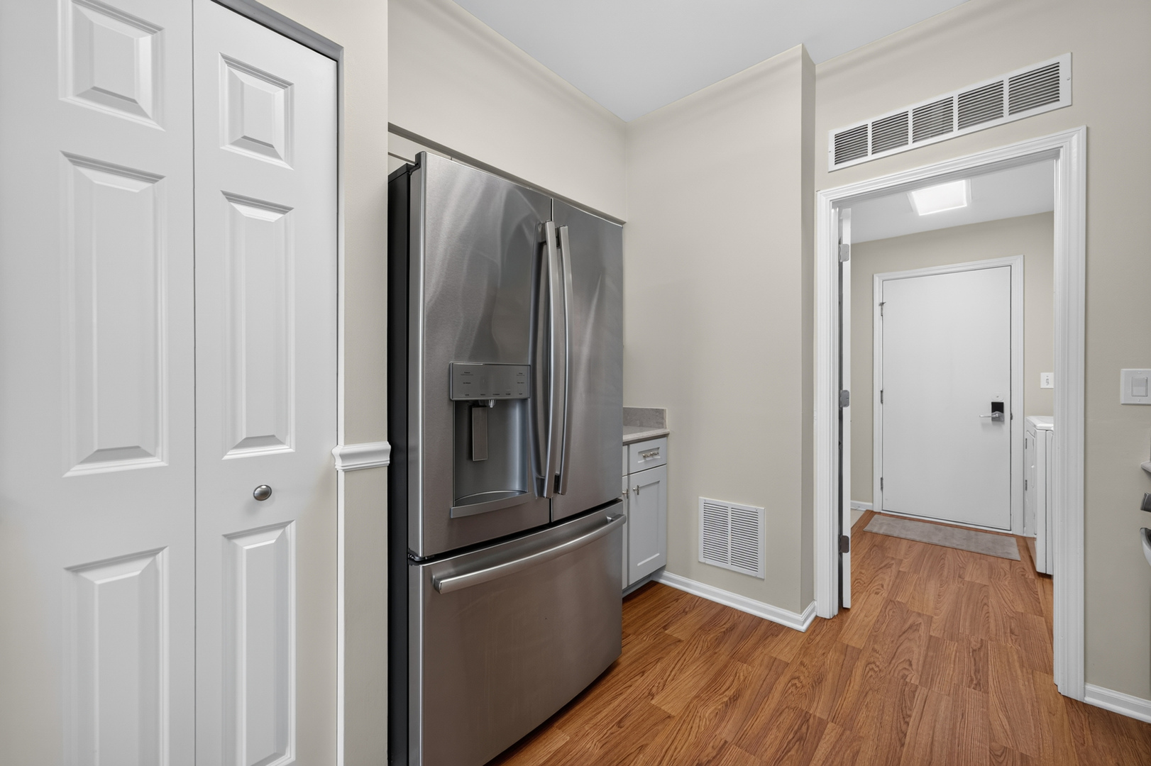 210 Brompton Lane A Property Photo 15