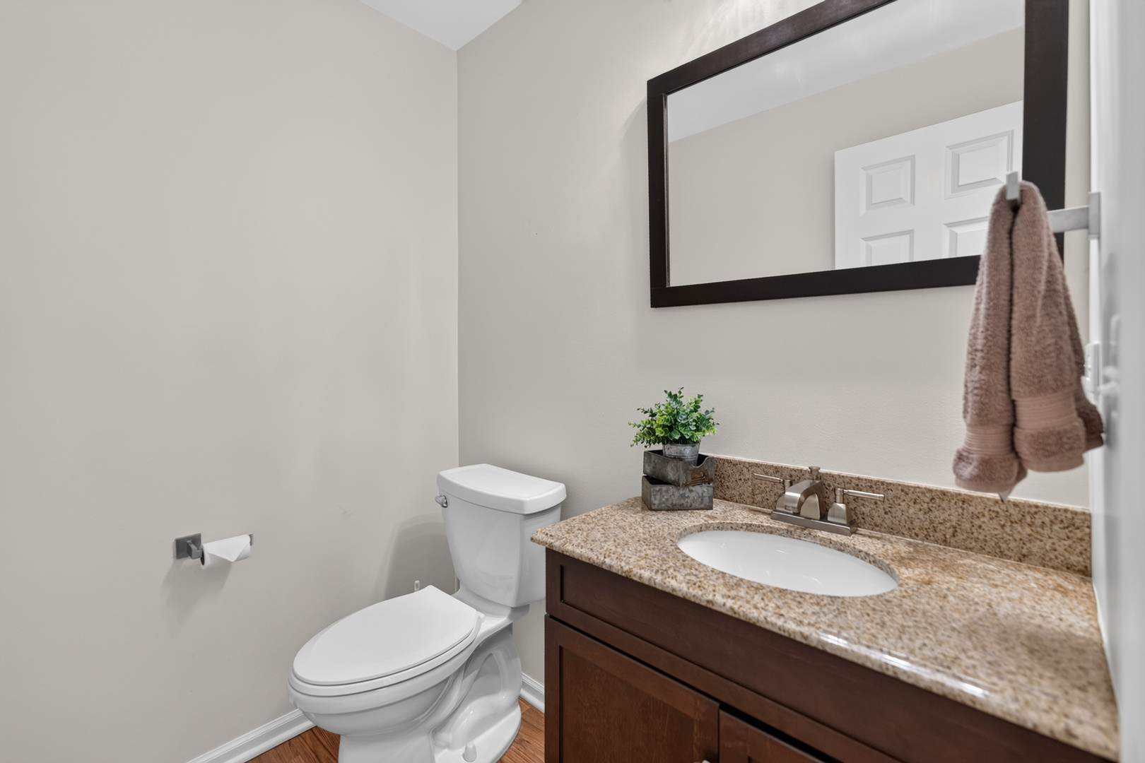 210 Brompton Lane A Property Photo 18
