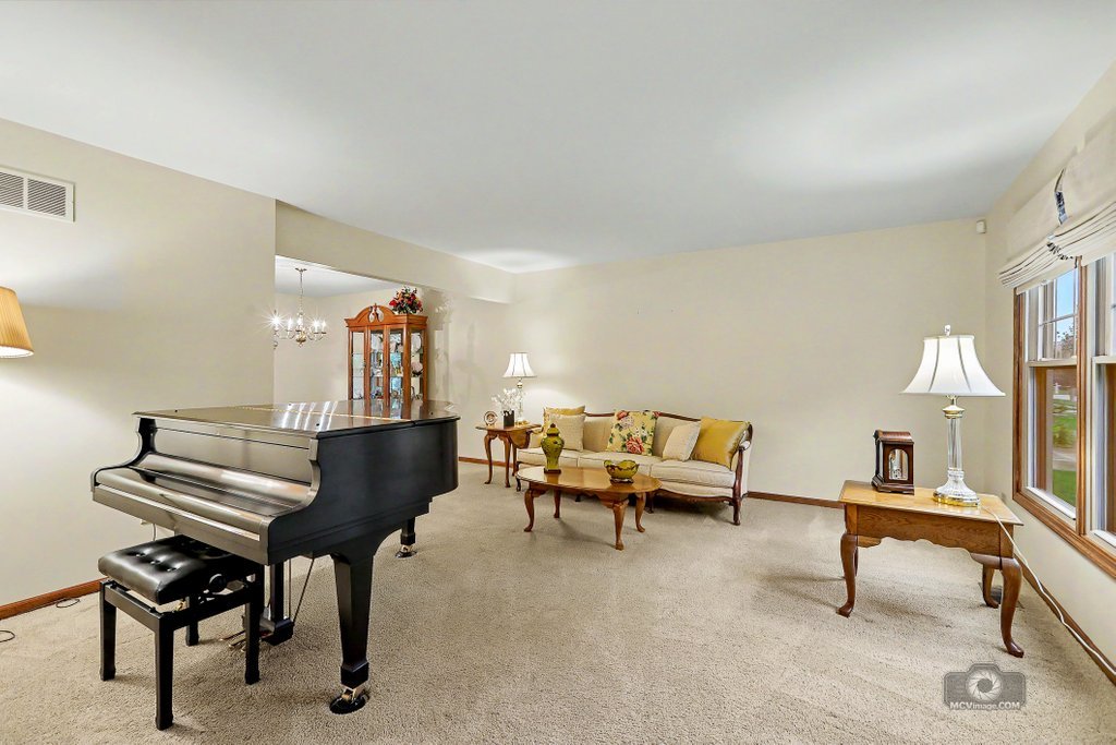 1613 Chestnut Hill Road Property Photo 4