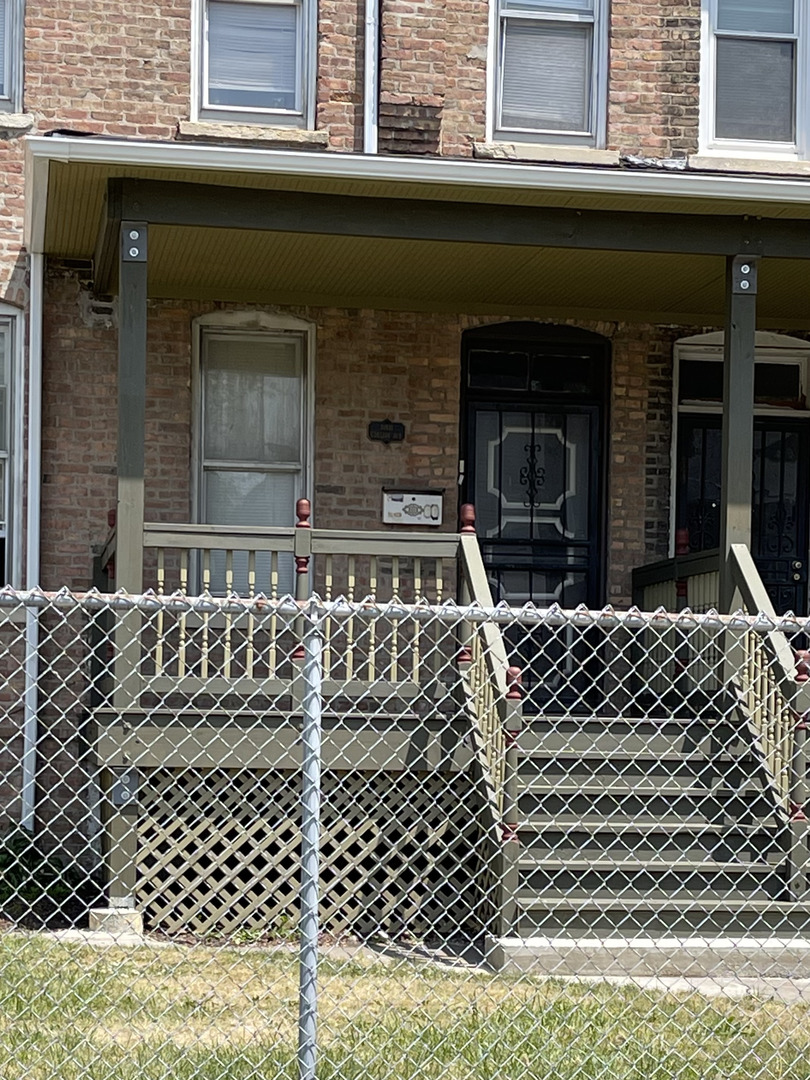 10531 S Corliss Avenue Property Photo 2
