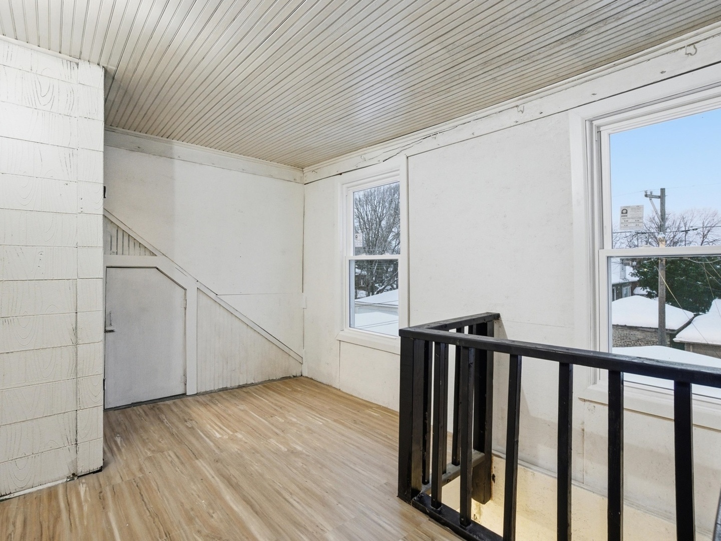 8011 S Dante Avenue Property Photo 11