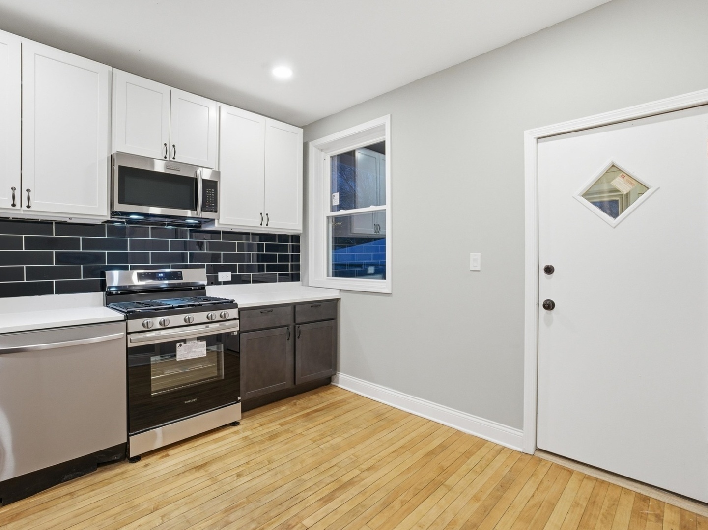 8011 S Dante Avenue Property Photo 14