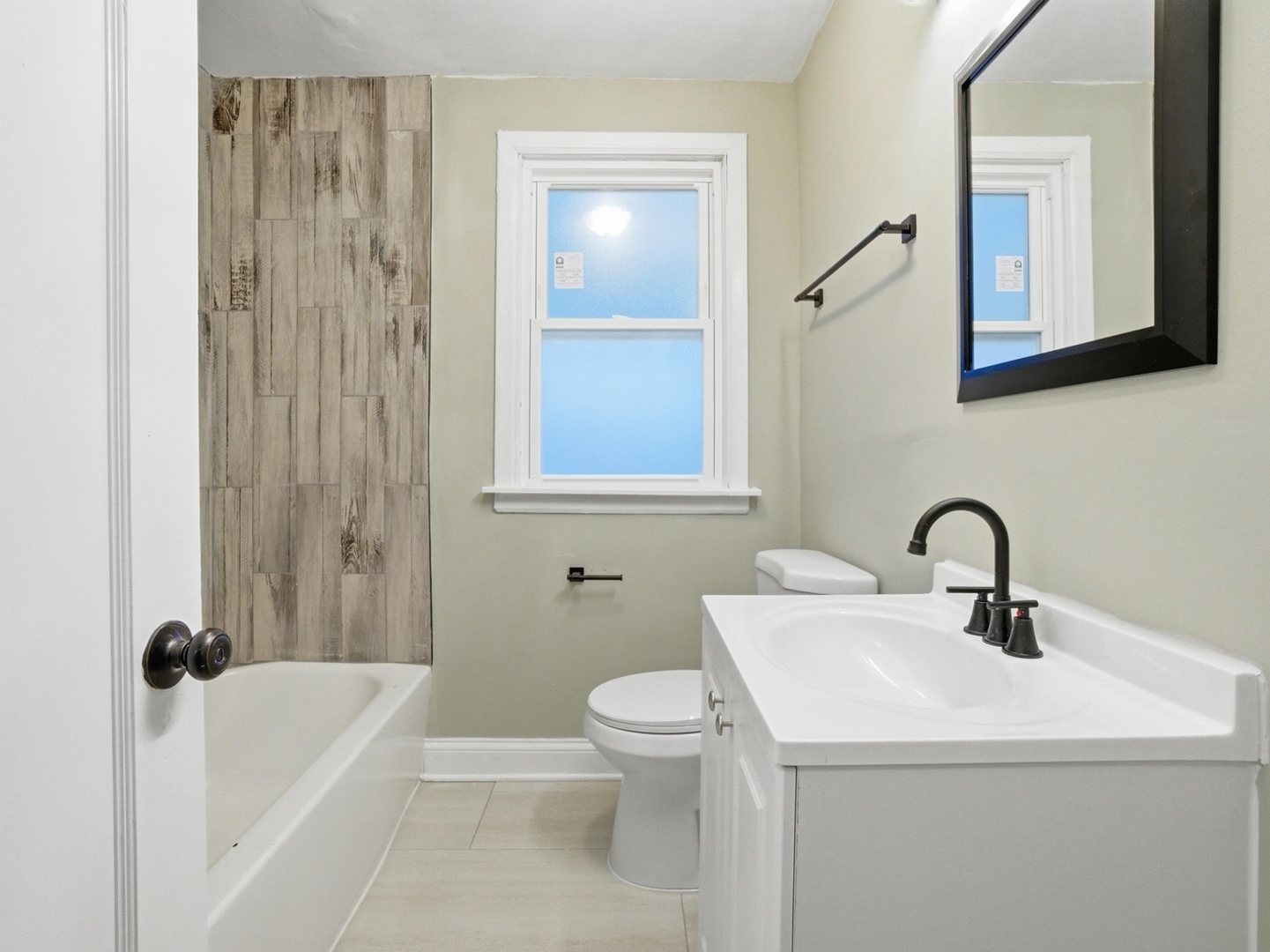8011 S Dante Avenue Property Photo 17