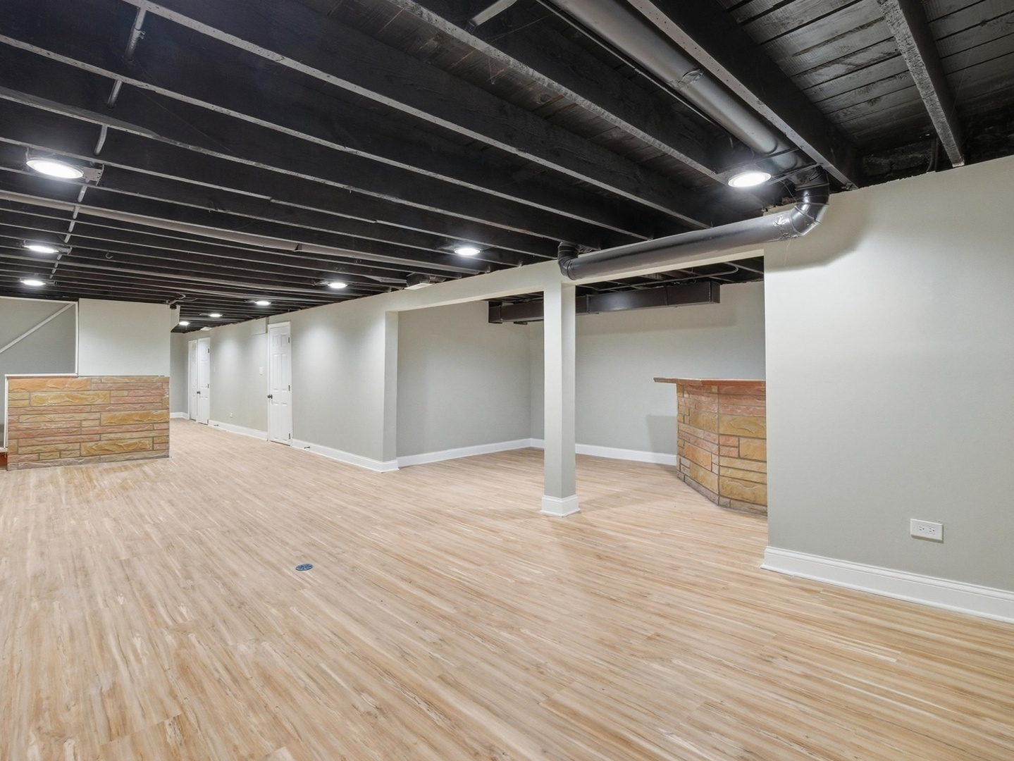 8011 S Dante Avenue Property Photo 19